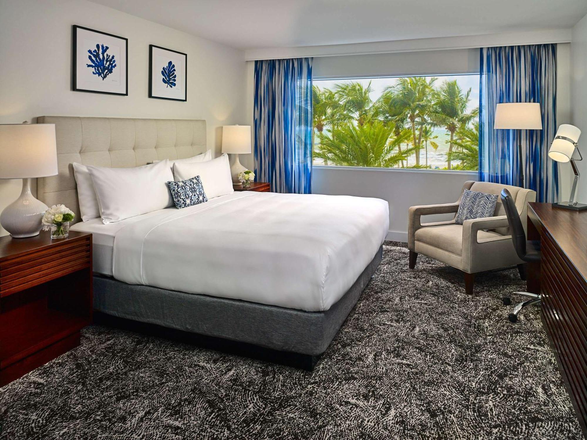 Deluxe King Room Ocean View,1276327426:JPEG